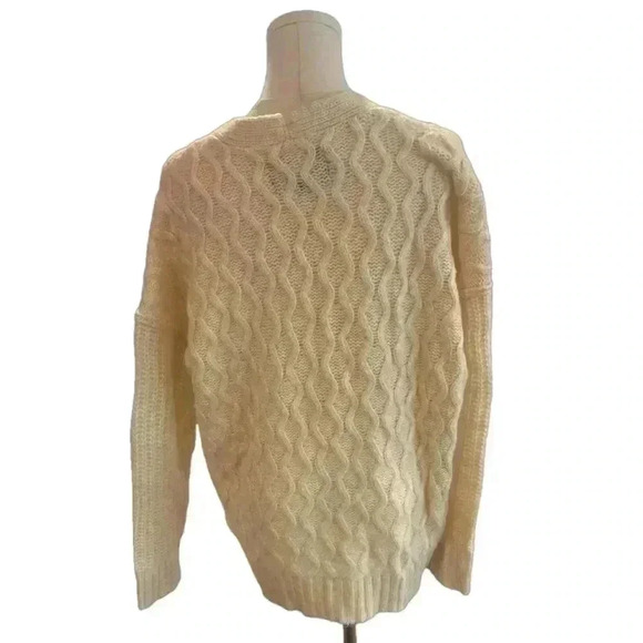 American Eagle Cable Knit Cardigan V Neck Wool Blend NWT Small - Picture 2 of 3